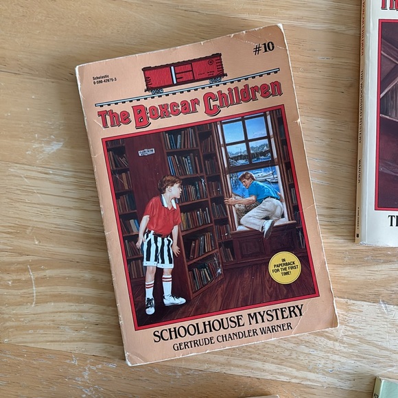 The Boxcar Children paperback book bundle - Picture 2 of 7